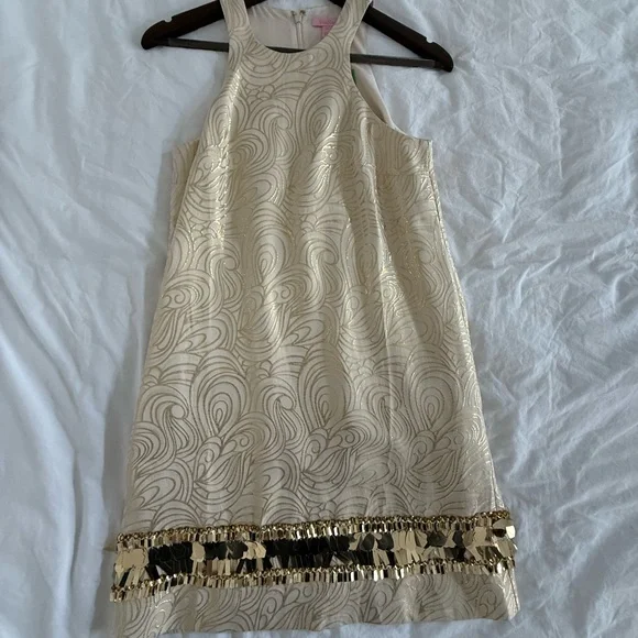 Lilly Pulitzer Diedra Dress (Size XS) (Gold Metallic Tidal Wave Jacquard) Lilly Pulitzer Diedra Dress (Size XS) (Gold Metallic Tidal Wave Jacquard)